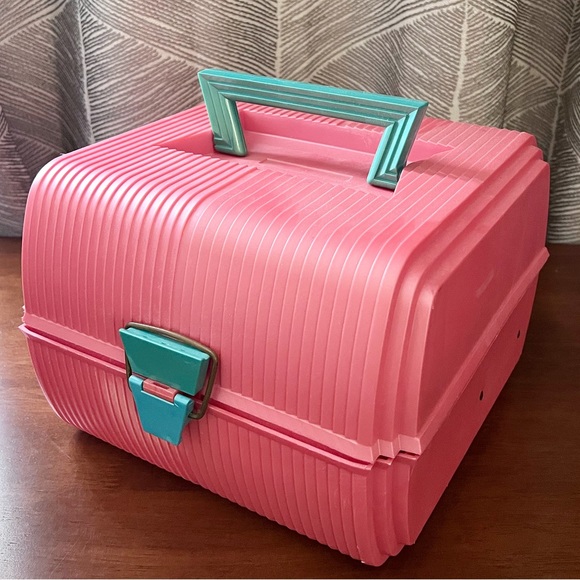 Vintage Bags Vintage 99 Caboodle Sassaby Makeup Train Case Storage